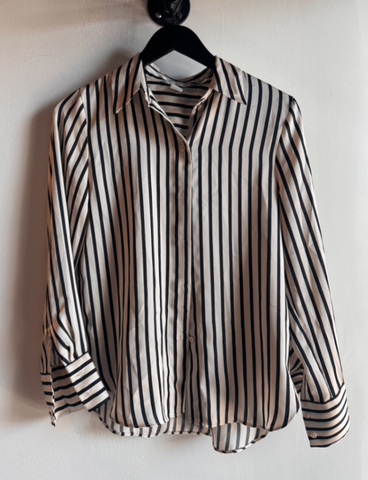 OG $30 H&M Silk Button Down M