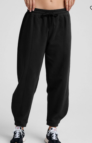 Beyond Yoga LuxeFleece Barrel Sweatpant